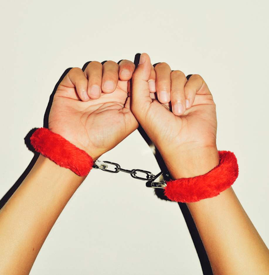 5 Easy Steps to Start Exploring Kink with a Partner