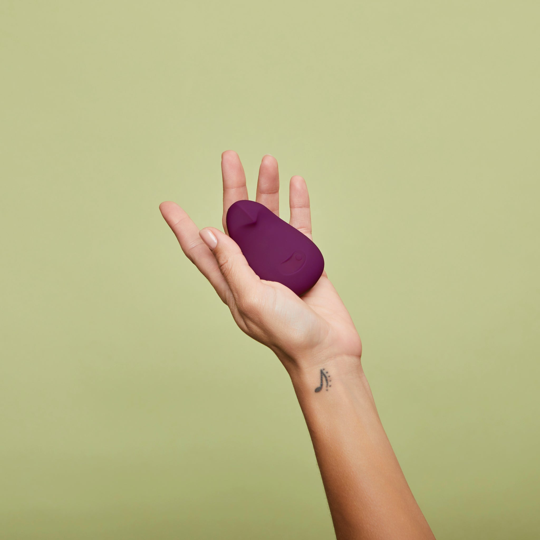 Dame Pom Handheld Vibe