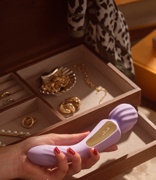 LELO Switch™ Review: Couples Tested, Connection Approved