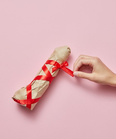 How to Give a Sex Gift: 6 Tips to Consider