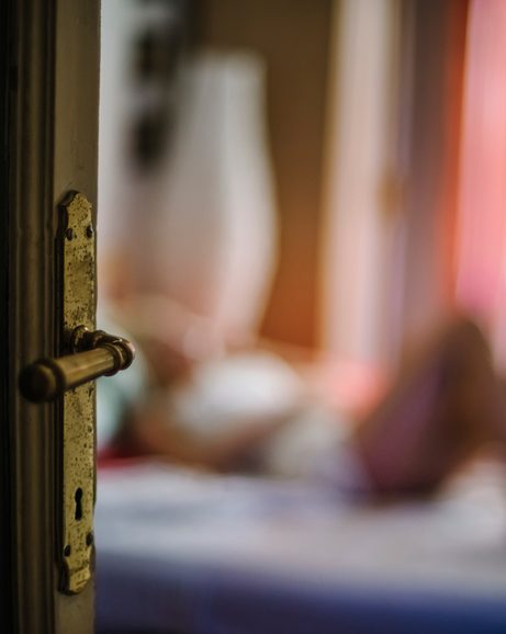 5 Hot, Consensual Ways to Practice Voyeurism